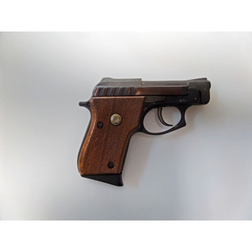 Pistole TAURUS PT22 (.22LR) černá